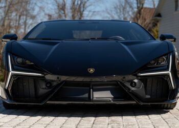 2024 Lamborghini Revuelto