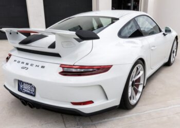616-Mile 2018 Porsche 911 GT3 6-Speed