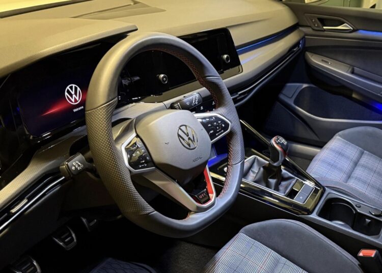 Volkswagen Blames Old CEO for Touchscreen Interior Mistake