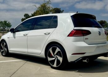 2020 Volkswagen Golf GTI S 6-Speed