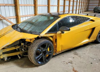 How Bad Could A Salvage Auction Lamborghini Gallardo Possibly Be?