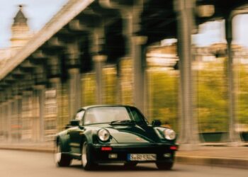 Why The Porsche 930 Is Known As The Widowmaker