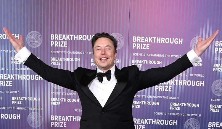 Elon Musk Could Legally Help Struggling TSA Agents Get Paid With This One Weird Trick