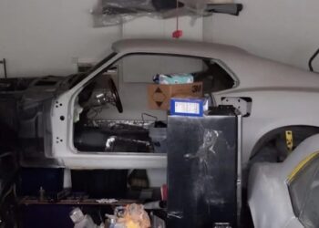 Man Pays For Mustang Restoration, Gets Car Back In Pieces Five Years Later