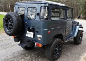 350-Powered 1976 Toyota Land Cruiser FJ40