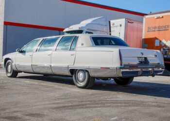 1995 Cadillac Fleetwood Professional Limousine