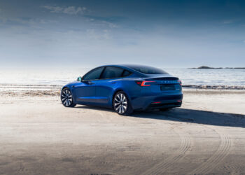 Tesla Blames Driver, Not Autopilot, in Fatal Crash Lawsuit