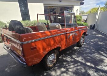 1976 Ford Bronco 302 3-Speed