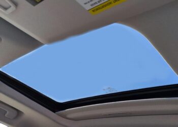 Recall: Ford Maverick Moonroof Glass May Detach