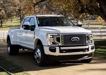 Ford Recalls Thousands of Super Duty Pickups For Failing Fuel Pumps