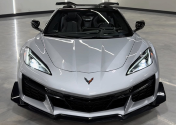 This Corvette Z06 Is Selling for $40,000 Over MSRP