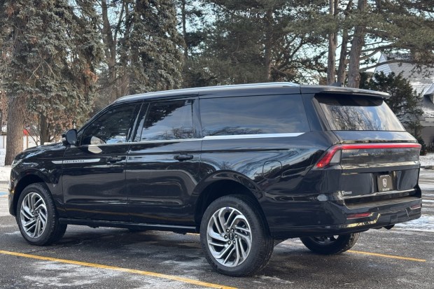 CEN BR6 Armored, 131-Kilometer 2025 Lincoln Navigator L Reserve 4×4