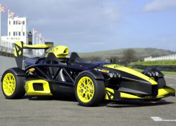 The Ariel Atom 4RR Is a Street-Legal 525-HP Go Kart