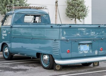 1,850cc-Powered 1959 Volkswagen Type 2 Single Cab Pickup