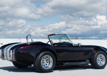 351-Powered Cobra Replica 5-Speed