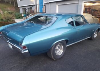 1968 Chevrolet Chevelle 300 Deluxe Coupe 327 4-Speed