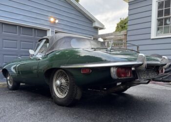 Single-Family-Owned 1969 Jaguar XKE Series II Roadster Project