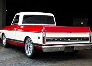 383-Powered 1970 Chevrolet C10 Pickup