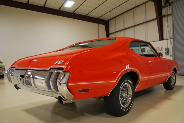 1970 Oldsmobile 442 Holiday Coupe