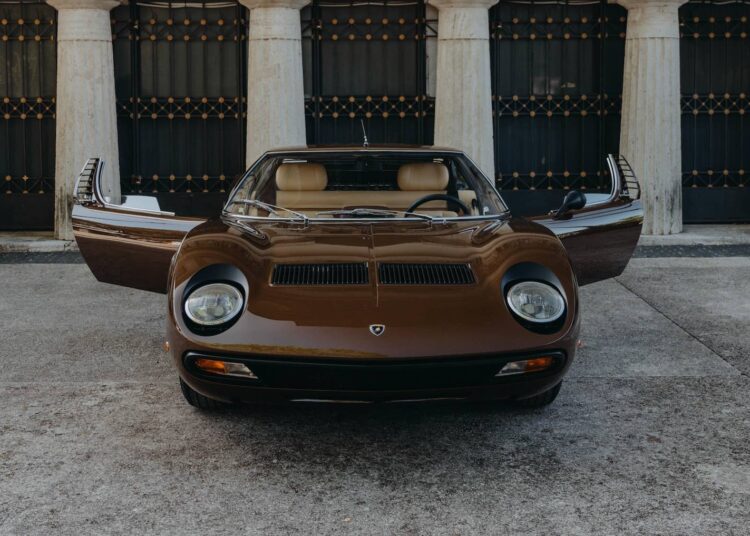 Lamborghini Miura SV Restored to Perfection After Three Years of Factory Work