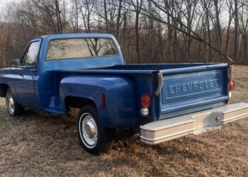 1974 Chevrolet C10 Stepside 3-Speed at No Reserve