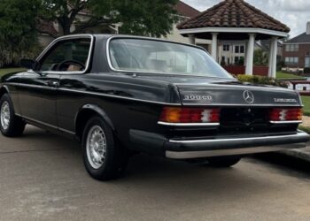 1982 Mercedes-Benz 300CD Turbo