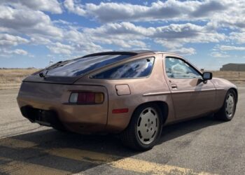 1983 Porsche 928S 5-Speed