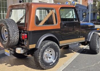 1984 Jeep CJ-7 5-Speed