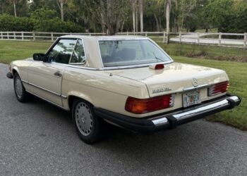 1987 Mercedes-Benz 560SL at No Reserve