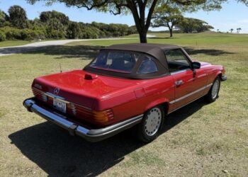 Ex-Fran Tarkenton 1987 Mercedes-Benz 560SL at No Reserve
