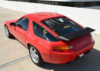 1987 Porsche 928 S4