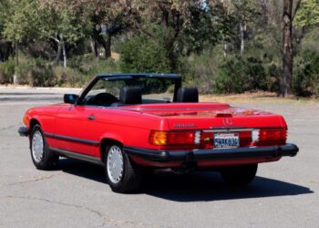 9,500-Mile 1989 Mercedes-Benz 560SL