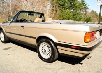 1991 BMW 318i Convertible 5-Speed at No Reserve