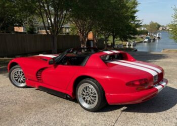 1994 Dodge Viper RT/10 Hennessey Venom 550