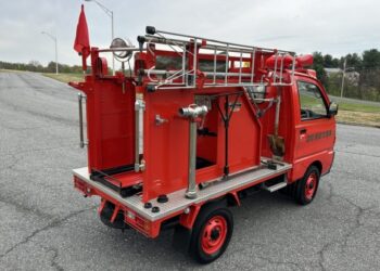 1994 Mitsubishi Minicab Fire Truck 4-Speed at No Reserve