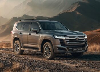 Mitsubishi Caught Benchmarking Pajero Against the Real Toyota Land Cruiser