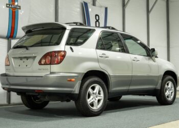 2000 Lexus RX300 at No Reserve