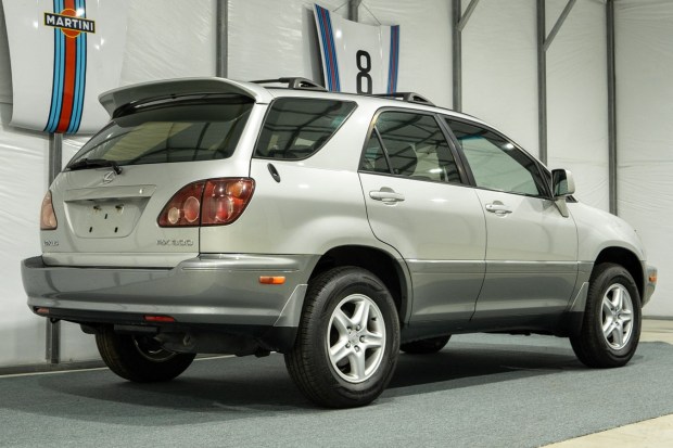 2000 Lexus RX300 at No Reserve