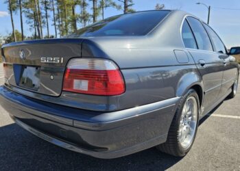 25k-Mile 2001 BMW 525i at No Reserve