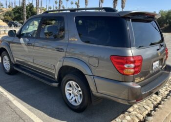 2003 Toyota Sequoia Limited 4×4 at No Reserve