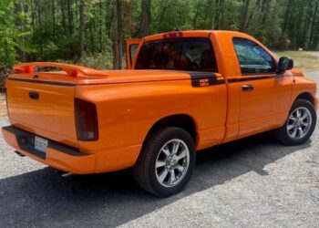 13k-Mile 2004 Dodge Ram 1500 SLT Hemi GTX Conversion