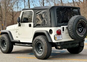 2004 Jeep Wrangler Sport 4.0 at No Reserve