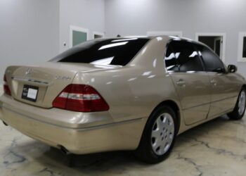 2004 Lexus LS430 at No Reserve