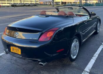 2005 Lexus SC430 at No Reserve