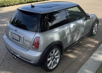 2005 Mini Cooper S 6-Speed at No Reserve