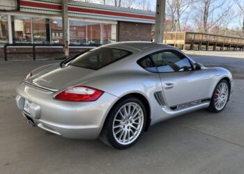 2006 Porsche Cayman S 6-Speed