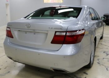 2007 Lexus LS460 L at No Reserve