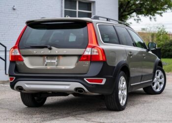 2010 Volvo XC70 T6