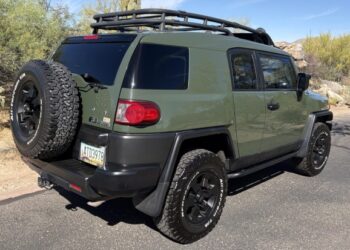Original-Owner 2011 Toyota FJ Cruiser Trail Teams Special Edition