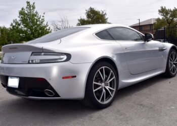 17k-Mile 2012 Aston Martin V8 Vantage Coupe